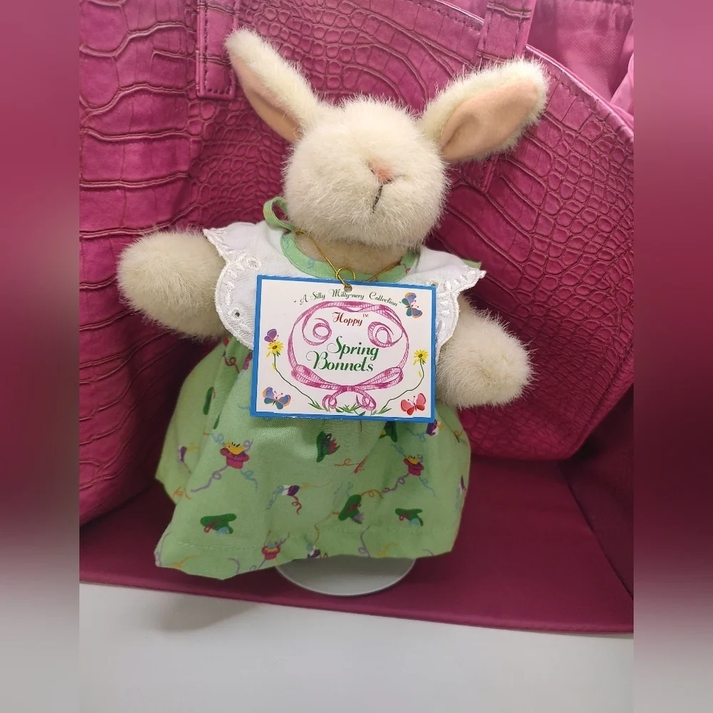 Hoppy Vanderhare Spring Bonnets Bunny Plush with Green Dress. Vintage 19…
